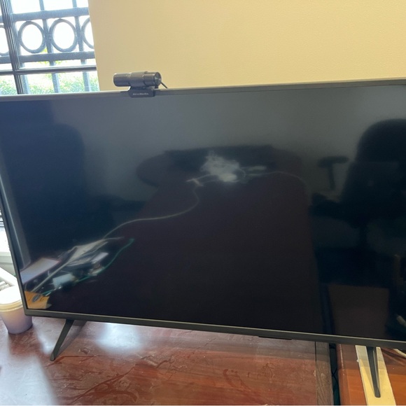 Vizio 40” Full HD Smart TV – Model D40f-J09 - Picture 1 of 2